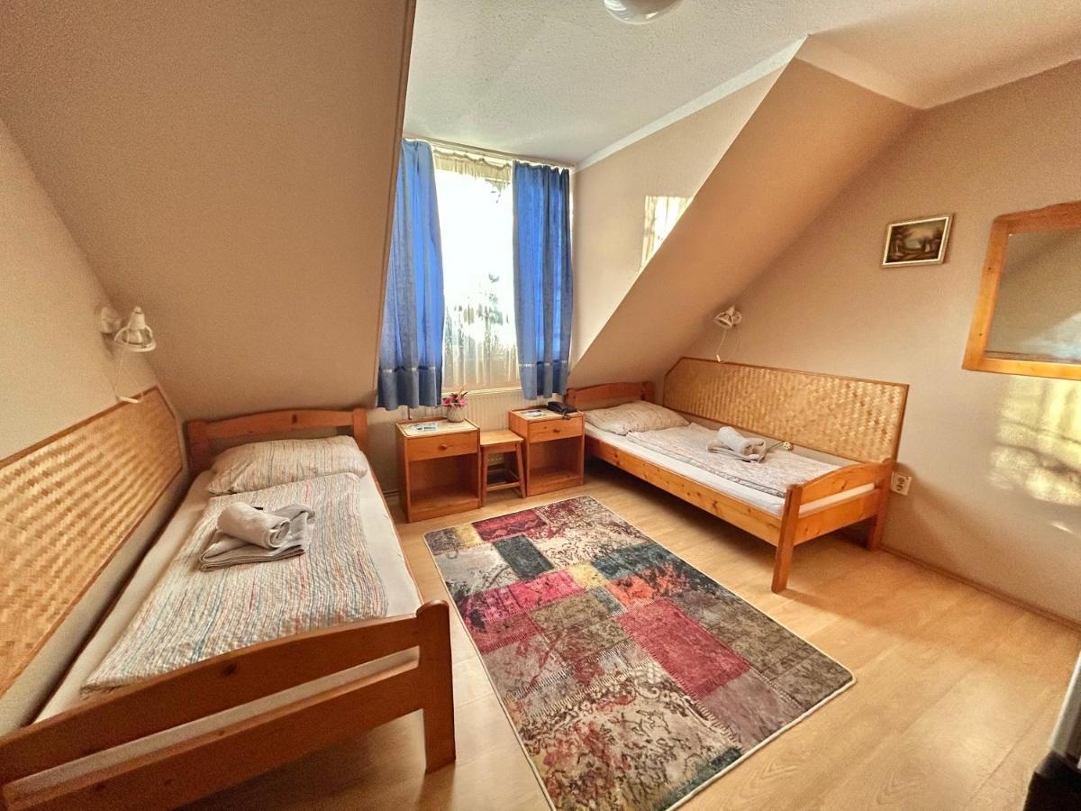Romantik Camping Es Panzio Bük Exteriör bild