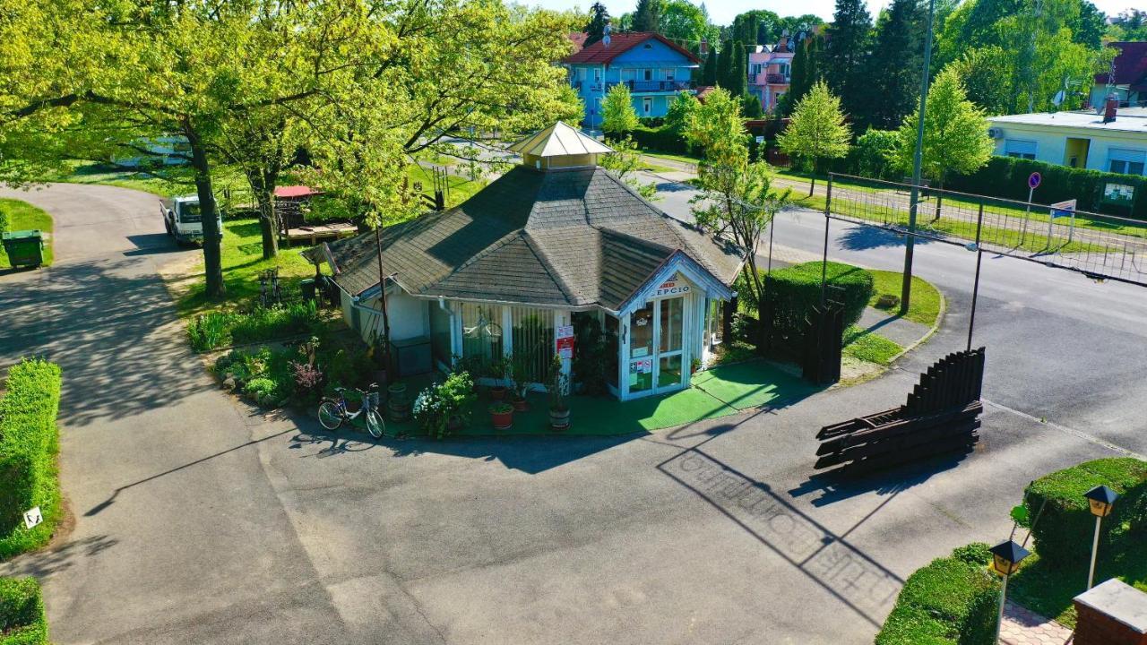 Romantik Camping Es Panzio Bük Exteriör bild